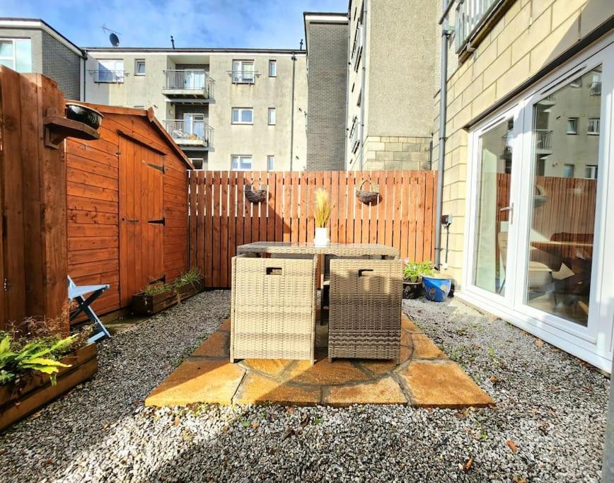 Modern 5 Bedroom Townhouse With Free Parking Glasgow Kültér fotó