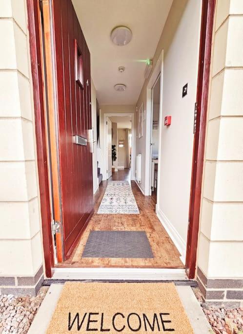 Modern 5 Bedroom Townhouse With Free Parking Glasgow Kültér fotó