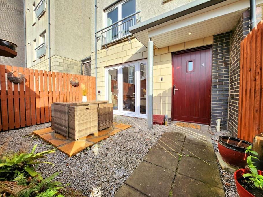 Modern 5 Bedroom Townhouse With Free Parking Glasgow Kültér fotó