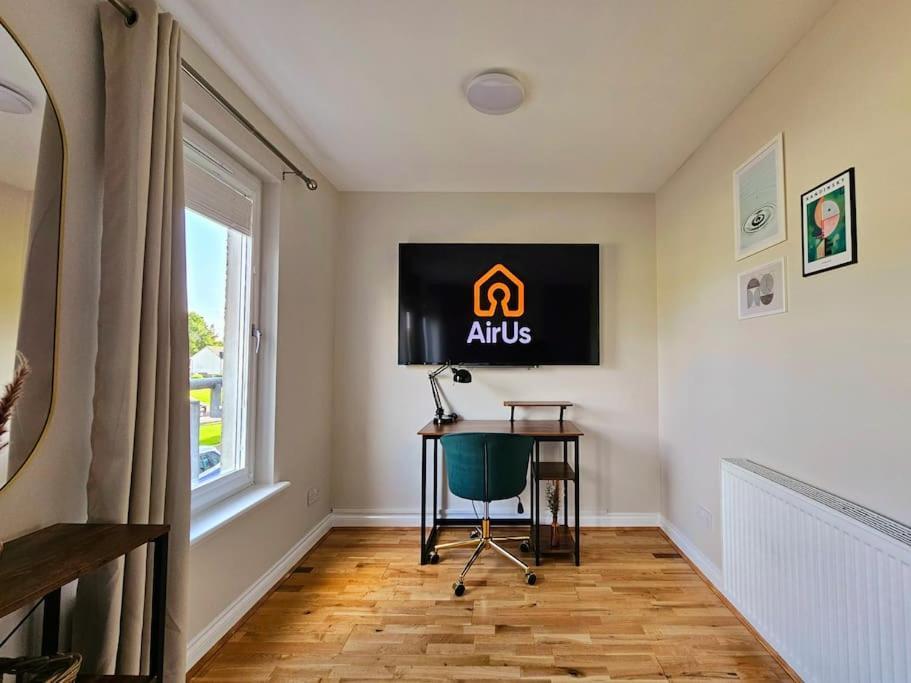 Modern 5 Bedroom Townhouse With Free Parking Glasgow Kültér fotó